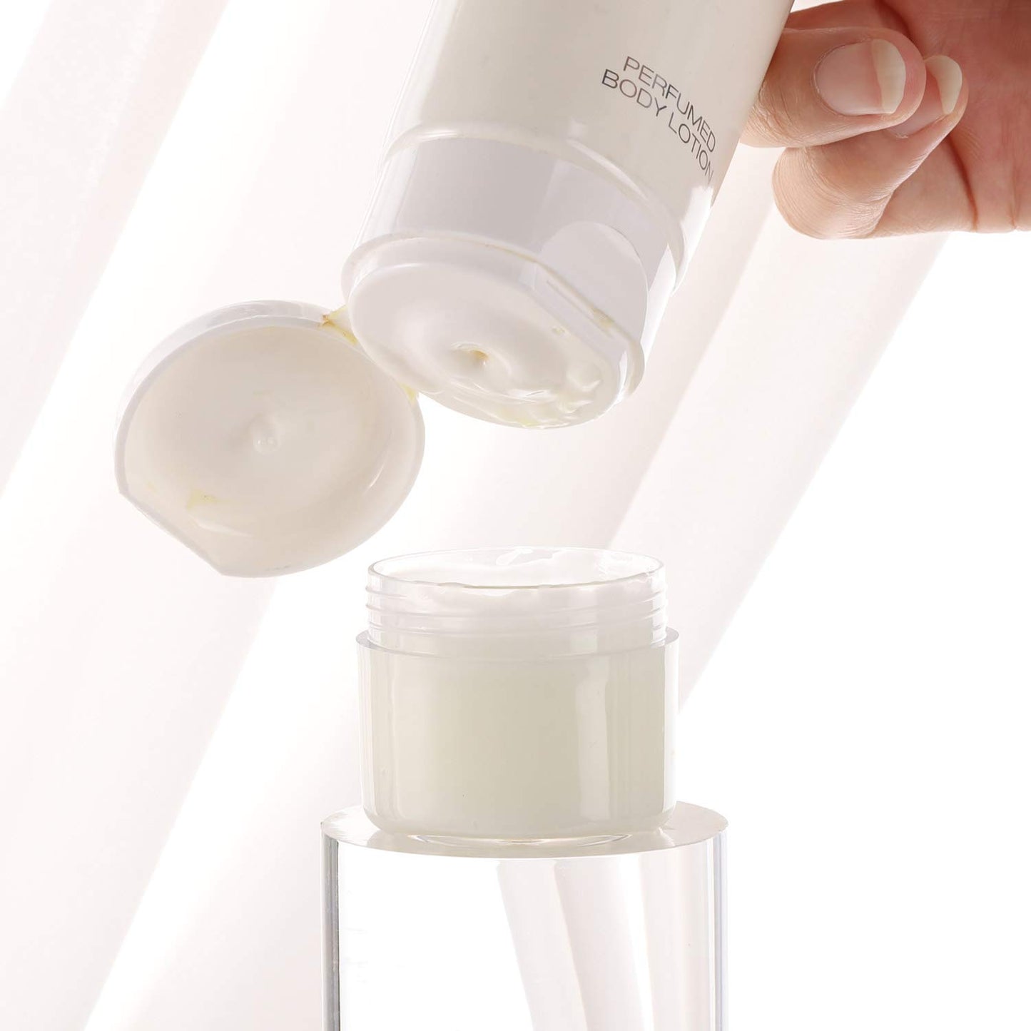 Refillable Cosmetic Sample Jars - 100 Pack 20g (0.7oz) Purple Small Travel Containers with Lids + 10 Mini Makeup Spatulas - BPA Free