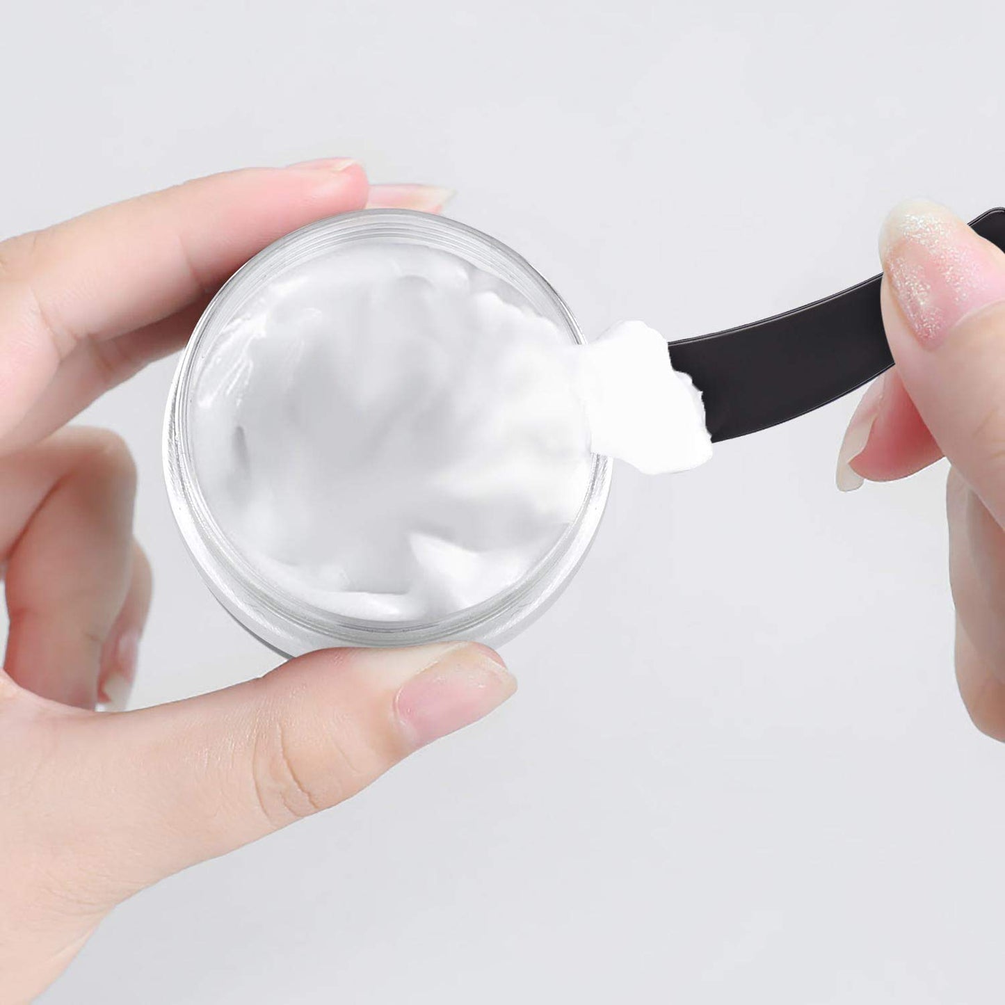 Refillable Cosmetic Sample Jars - 100 Pack 20g (0.7oz) Black Small Travel Containers with Lids + 10 Mini Makeup Spatulas - BPA Free