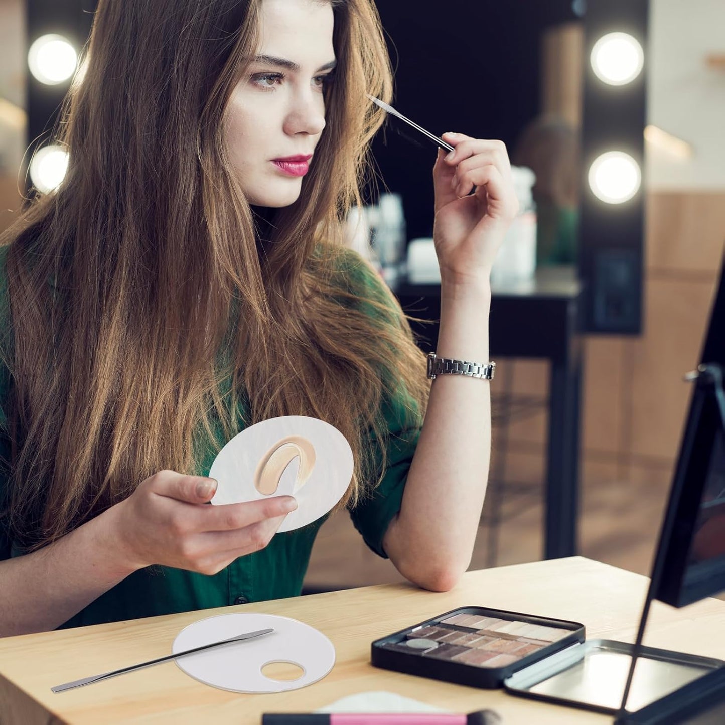 2 Pcs Makeup Palette Tray Clear Makeup Mixing Tray Cosmetic Palette Acrylic with 2 Pcs Spatula Tool Foundation Mixing Palette Cosmetic Palette for Mixing for Nail Art Foundation Shadow