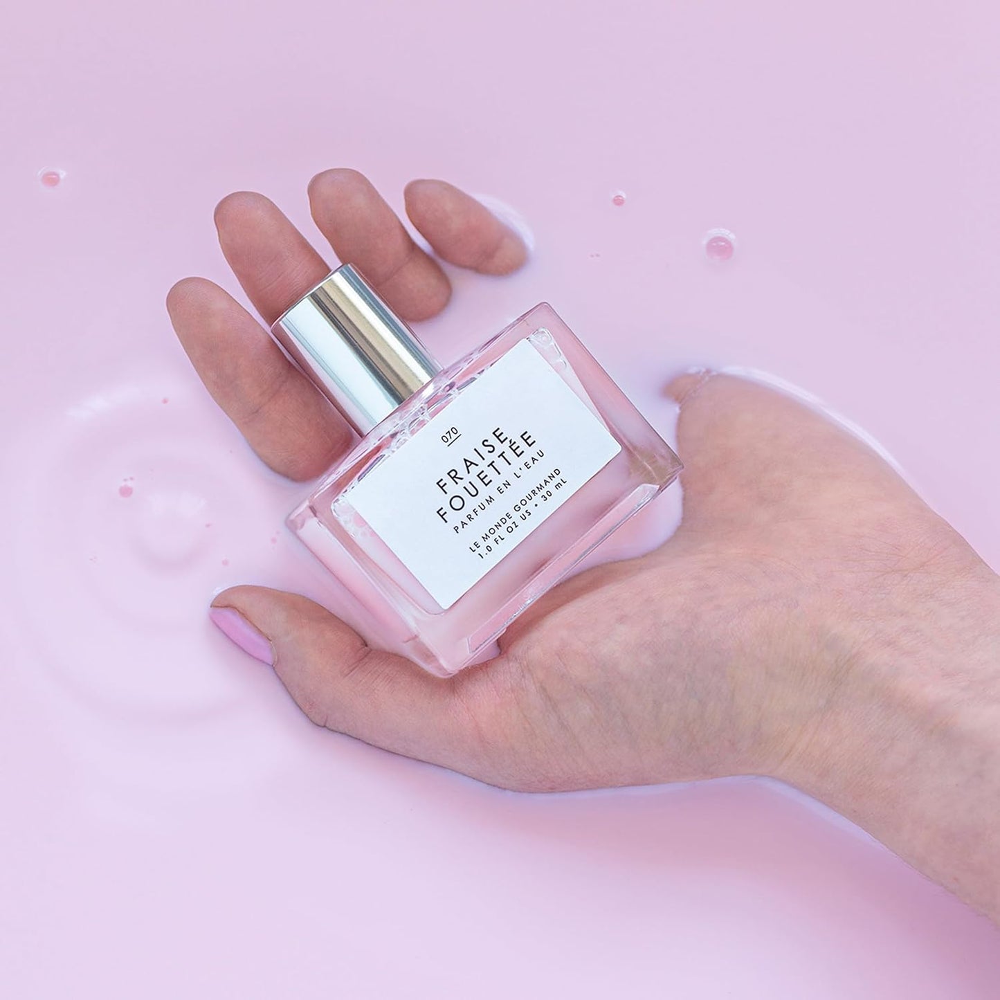 Le Monde Gourmand Fraise Fouettée Eau de Parfum - 1 fl oz (30 ml) - Vanilla, Strawberry, Sugar Perfume Notes
