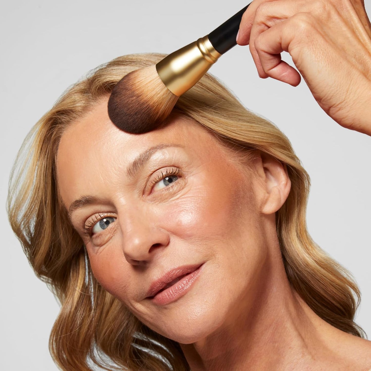 LAURA GELLER NEW YORK Classic Bronzer Brush | Fluffy Powder Brush, Contour & Define, Vegan Bristles